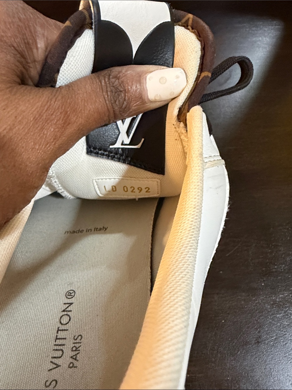 Louis Vuitton White and Black Low-Top Leather Sneakers - Picture 6 of 6